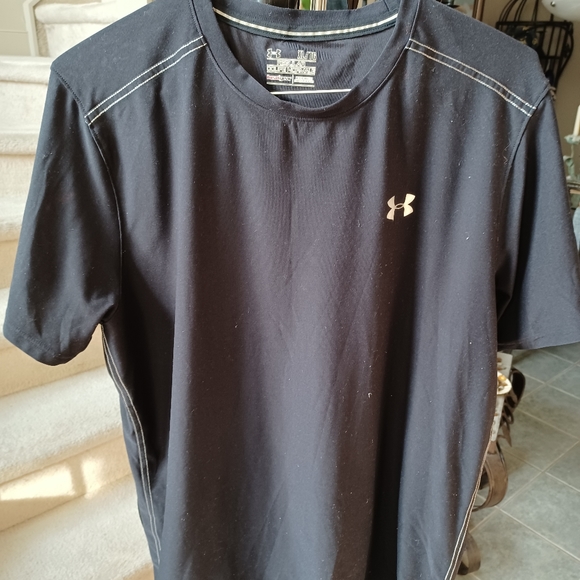 UNDER ARMOUR workout tee - Picture 1 of 4
